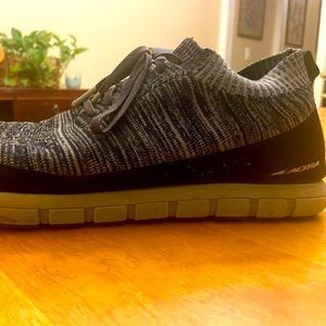 Altra Size 14 Mens Vali knit running shoe